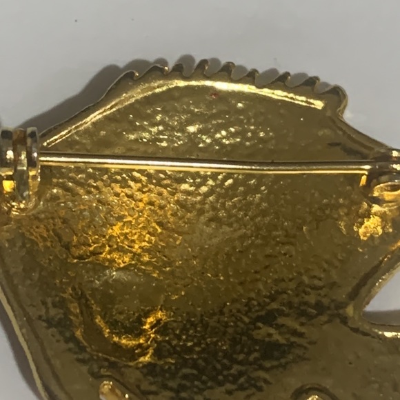 Tropical Fish Enamelled Brooch Pin - Picture 9 of 9